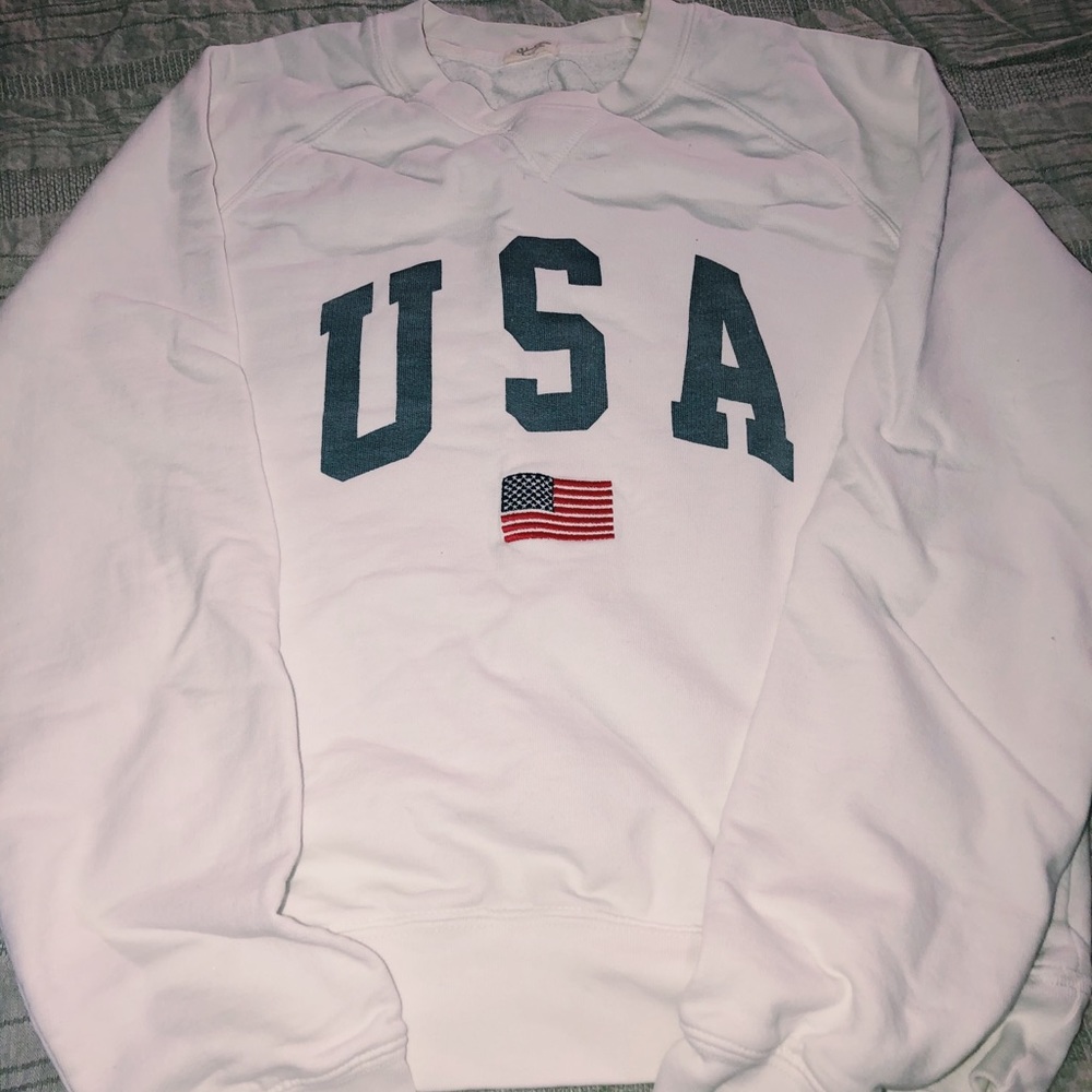 Brandy Melville USA crew neck sweater